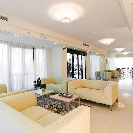 Globus Чезенатико